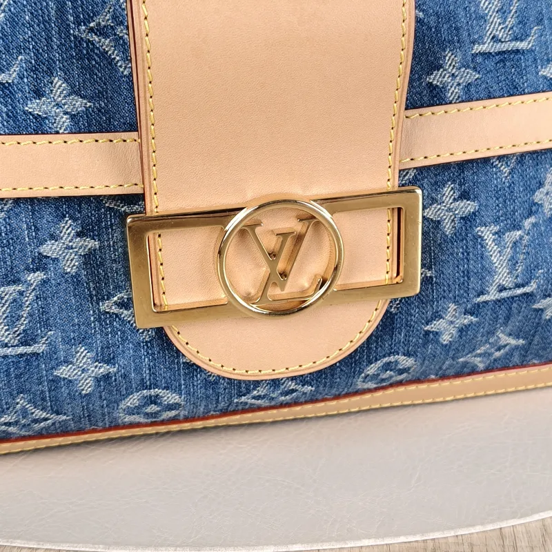 Louis Vuitton Shoulder Bag Dauphine Soft Shoulder Bag Blue Large28 × 11 × 20 cm — detail view 12 of 13