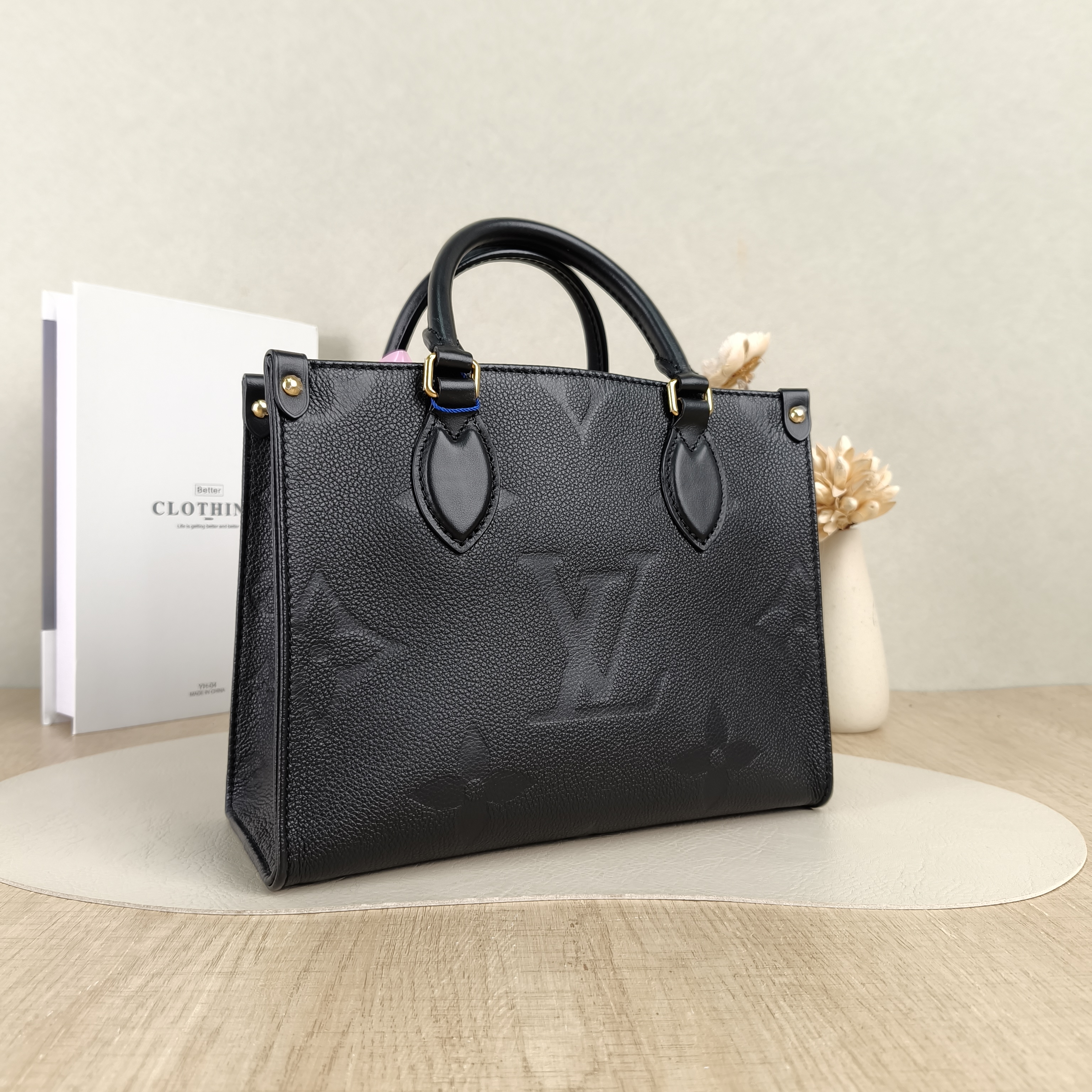 Louis Vuitton Shoulder Bag Onthego Black Empreinte Embossed Calfskin Small25 × 11.5 × 19 cm — cover view 3 of 5