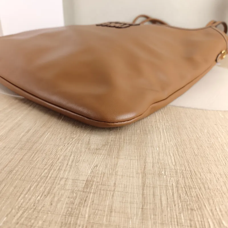 Miumiu Shoulder Bag IVY Tote Shopping Tote CC alfskin Medium 35*40 — detail view 11 of 12