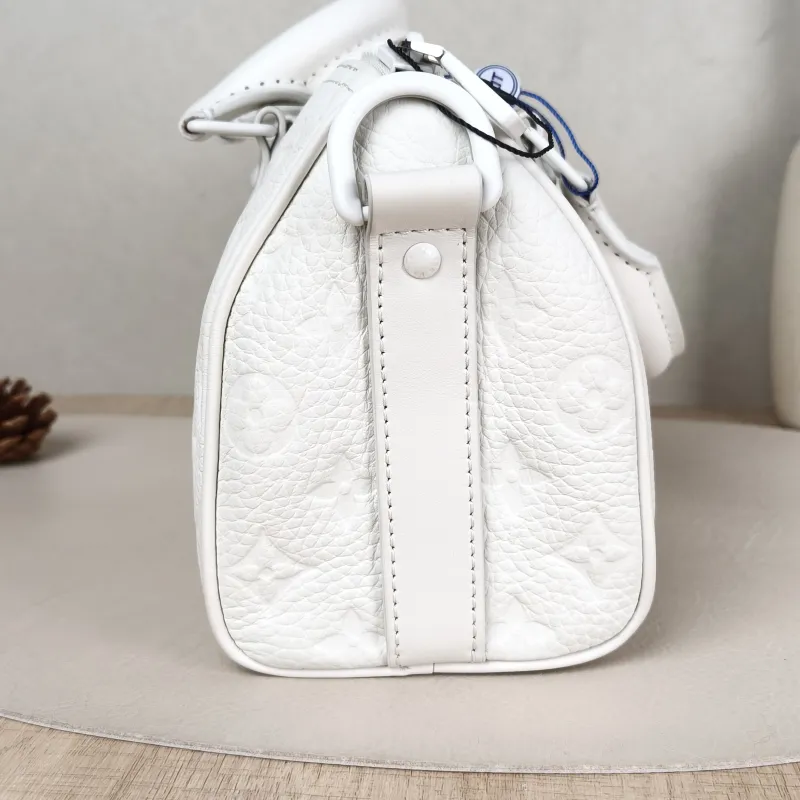 Louis Vuitton Crossbody Bag Keepall 25 White Calfskin Medium 25 × 11 × 15 cm — detail view 11 of 11