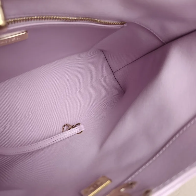 Chanel Crossbody Bag 31Bag Waxed Leather Small 30 × 9 × 29 cm — detail view 10 of 12