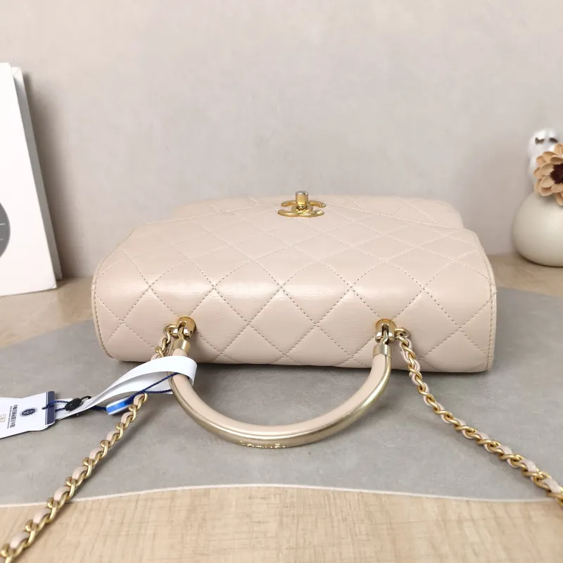 Chanel Crossbody Bag Crossbody Bag Beige Calfskin One Size24 × 10 × 16 cm — detail view 13 of 13