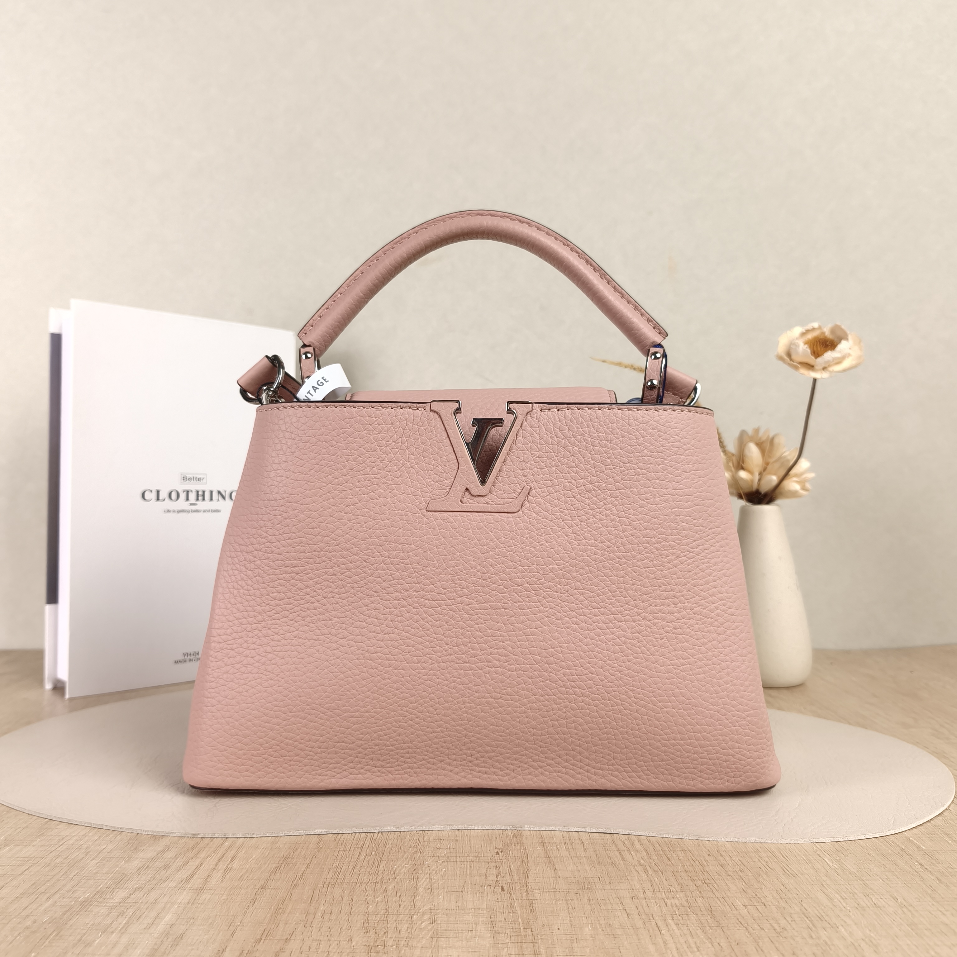 Louis Vuitton Crossbody Bag Capucines Pink Calfskin BB27 × 9 × 17.5 cm