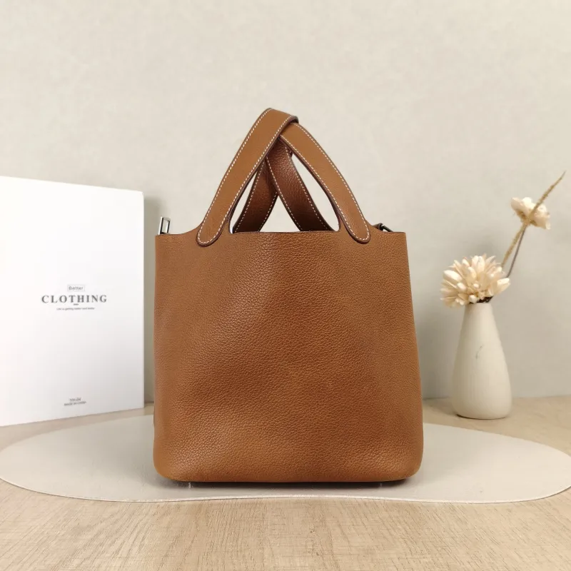 Hermès Top Handle Bag Picotin Lock 18 1834 Saddle Leather Small18 × 13 × 18 cm — detail view 2 of 12
