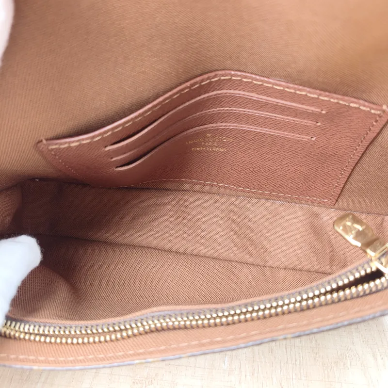 Louis Vuitton Crossbody Bag IVY Monogram PVC Small23.5 × 4.3 × 12 cm — detail view 3 of 12