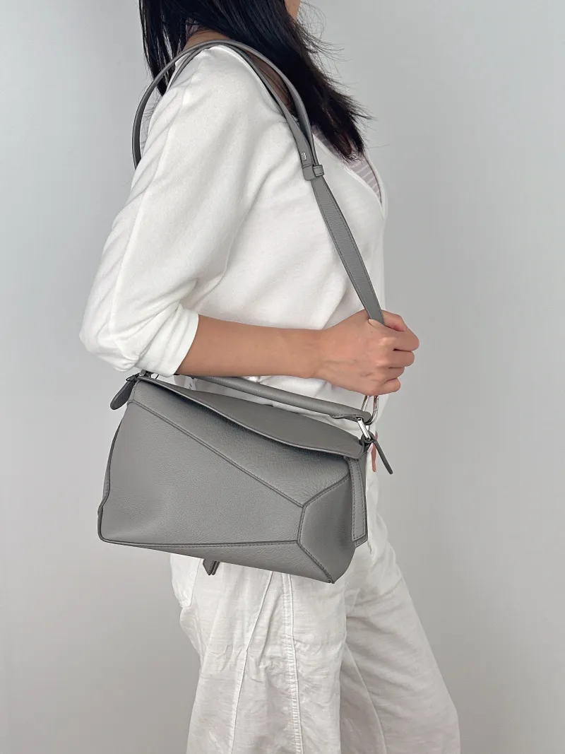 LOEWE Crossbody Bag Puzzle Grey CC alfskin Small24 × 10.5 × 16.5 cm — on-model view 3 of 3