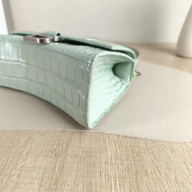 BALENCIAGA Crossbody Bag Hourglass Hourglass Bag Green Calfskin Mini 19 × 5 × 12 cm — detail view 4 of 11