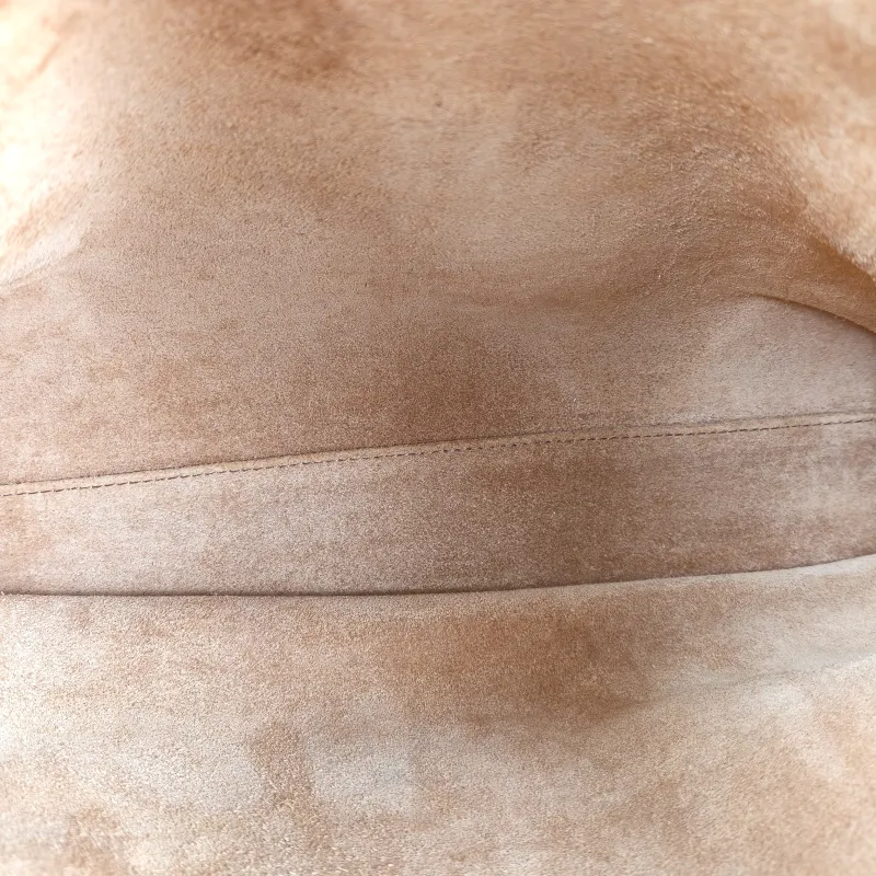 CELINE Shoulder Bag Soft 16Shoulder Bag Caramel Calfskin Medium32 × 15 × 24 cm — detail view 11 of 11