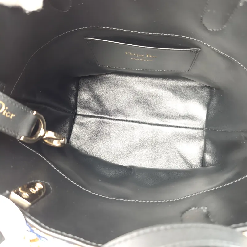 DIOR Shoulder Bag TOUJOURS Edition Black Calfskin Small 18.5 × 12 × 18.5 cm — detail view 9 of 10
