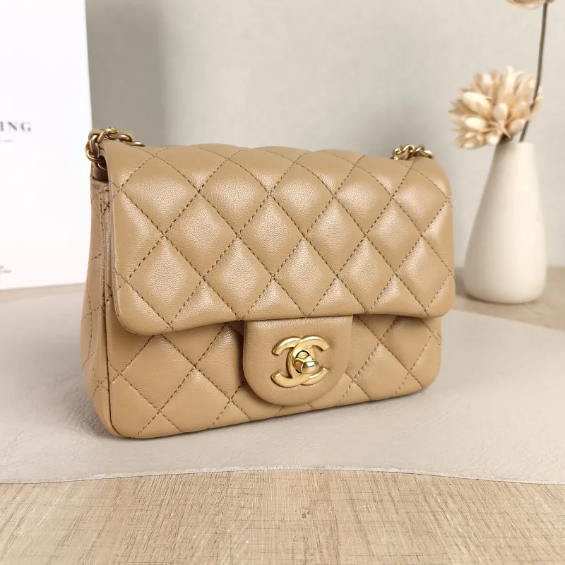 Chanel Crossbody Bag Taupe Lambskinmini17 × 8 × 13.5 cm — cover view 3 of 5