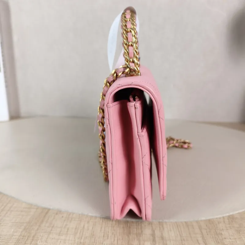 Chanel Crossbody Bag Edition woc Pink Lambskin Mini 19.2 × 3.5 × 12.3 cm Microchip Edition — detail view 4 of 12