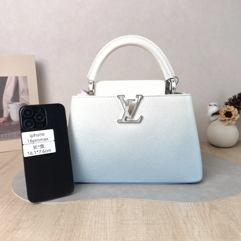 Louis Vuitton Top Handle Bag Capucines Calfskin BB 27 × 9 × 17.5 cm — cover view 3 of 5