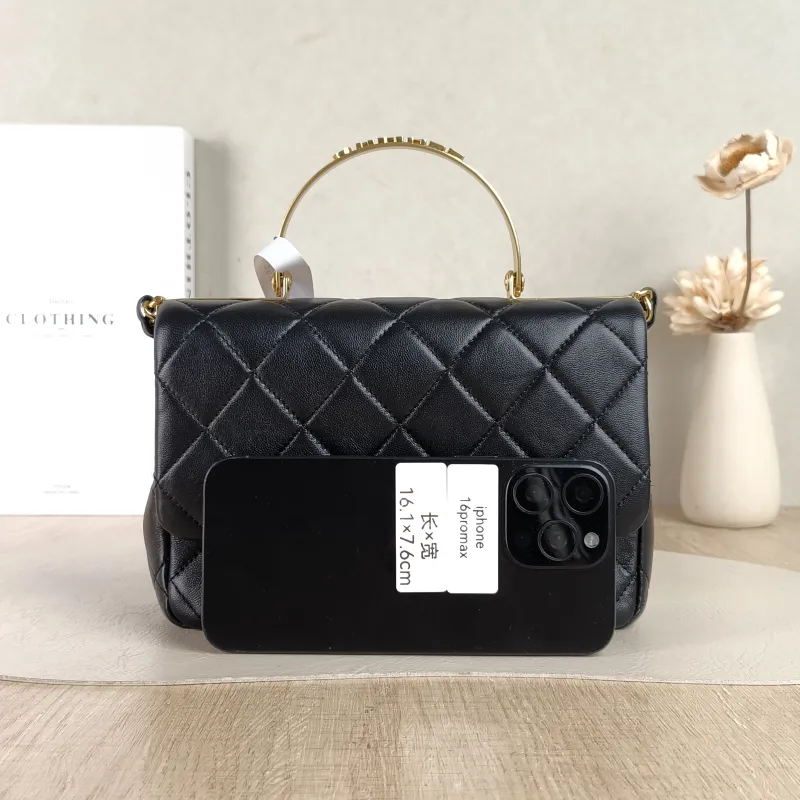 Chanel Crossbody Bag24c mini Black Lambskin One Size20.5 × 6 × 14 cm — cover view 3 of 5