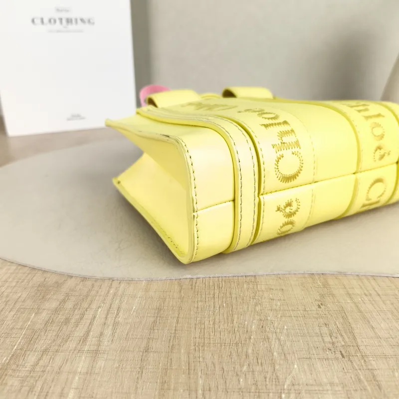Chloé Top Handle Bag woody Collectiontote Yellow Calfskin One Size 20 × 7 × 14 cm — detail view 1 of 9