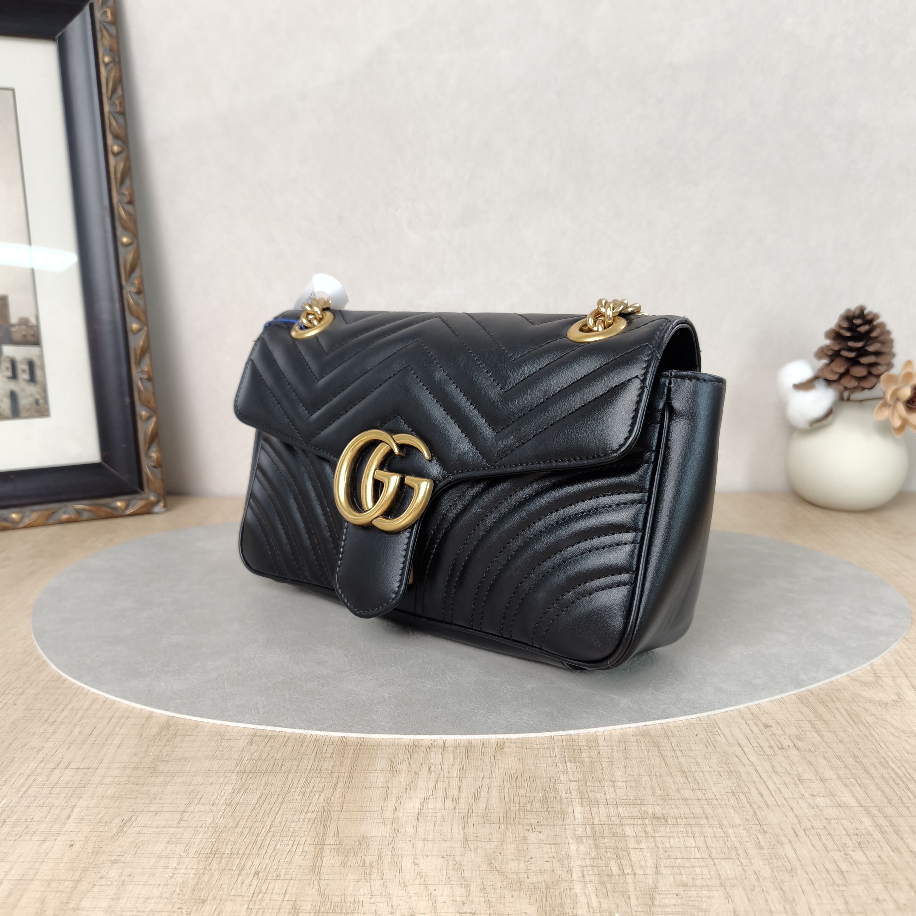 GUCCI Crossbody Bag GG Marmont Medium Marmont 26Black CC alfskin Medium26 × 7 × 15 cm — cover view 4 of 5