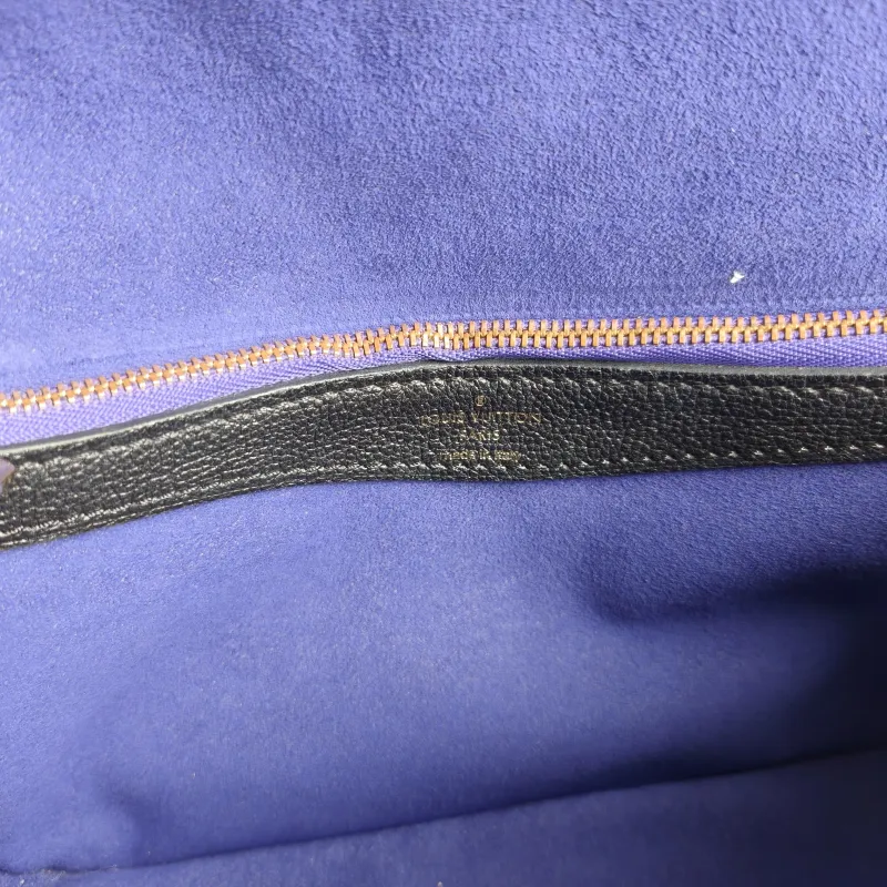 Louis Vuitton Crossbody Bag Diane Baguette Bag Black Monogram Empreinte Embossed Calfskin Small 24 × 9 × 15 cm — detail view 10 of 12