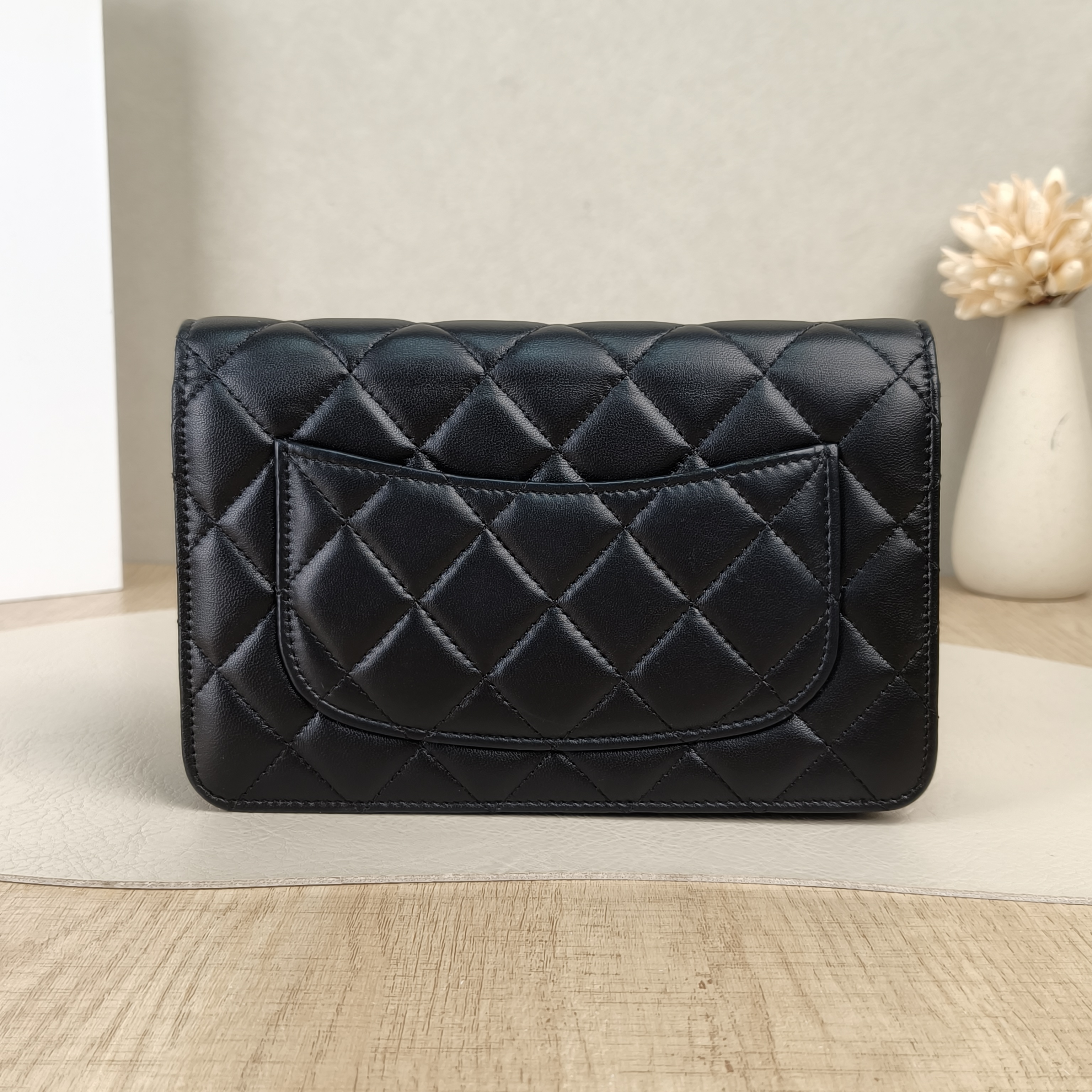 Chanel Crossbody Bag Edition cf woc Black Lambskin19.2 × 3.5 × 12.3 cm — cover view 5 of 5