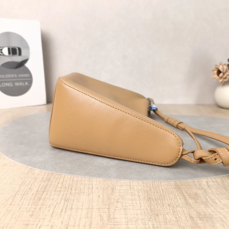 LOEWE Shoulder Bag Hammock hobo Brown Calfskinmini28 × 9.5 × 17 cm — detail view 11 of 12
