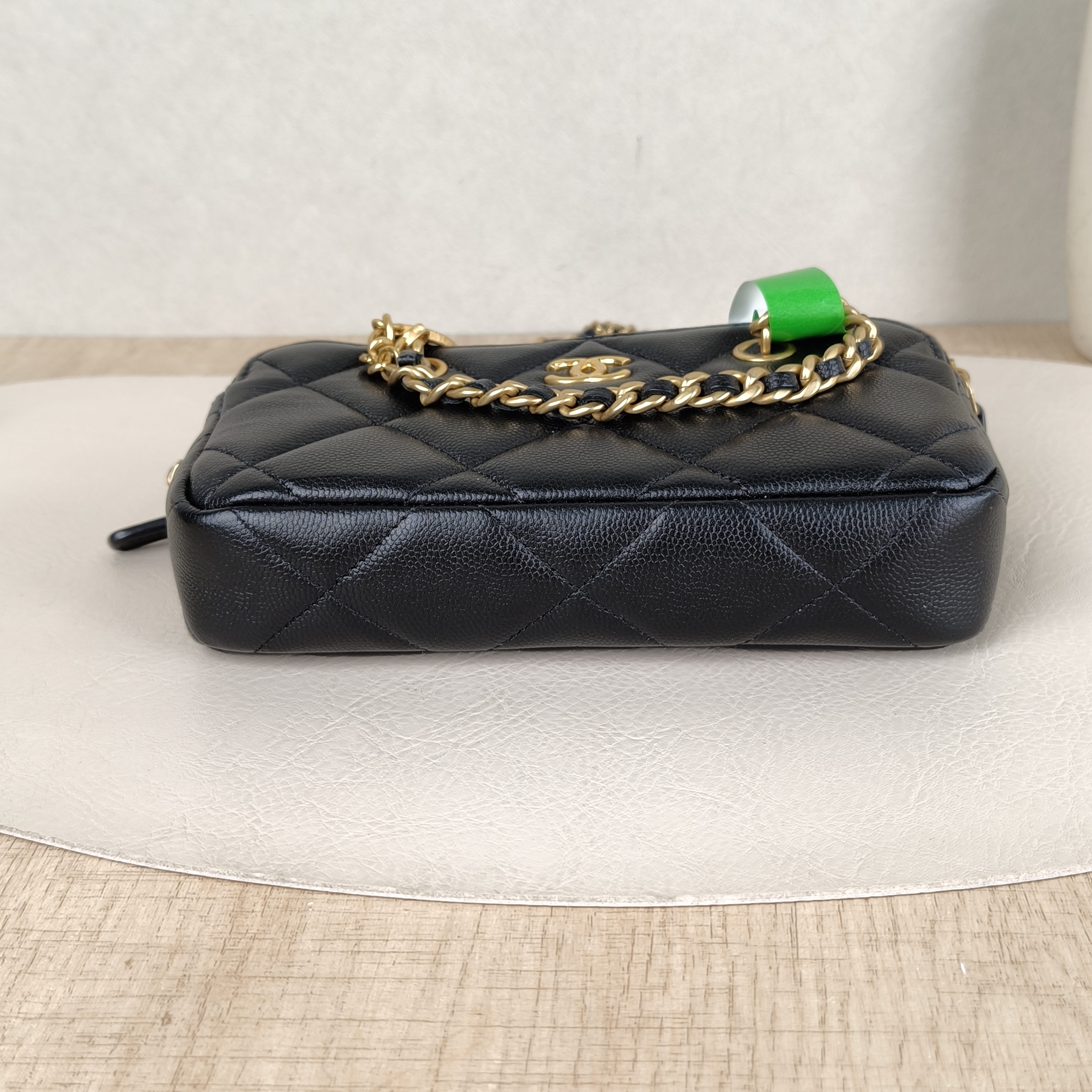 Chanel Crossbody Bag23k Bowling Bag Black Grained Calfskin18 × 4.5 × 11 cm — cover view 3 of 5