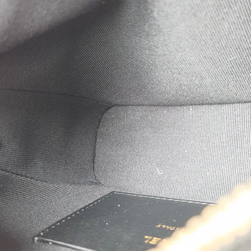 Chanel Crossbody Bag Crossbody Bag Black Grained Calfskin 16 × 6 × 13 cm — detail view 11 of 12