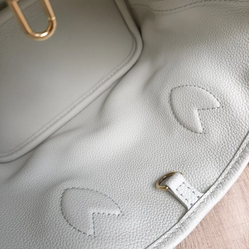 Louis Vuitton Crossbody Bag NEVERFULL INSIDE OUT BB Green PVC · Calfskin BB26.5 × 11 × 16.5 cm — detail view 15 of 15