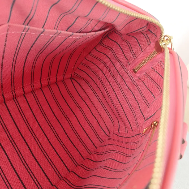 Louis Vuitton Top Handle Bag Speedy25 Pink Calfskin Medium25 × 15 × 19 cm — detail view 2 of 10