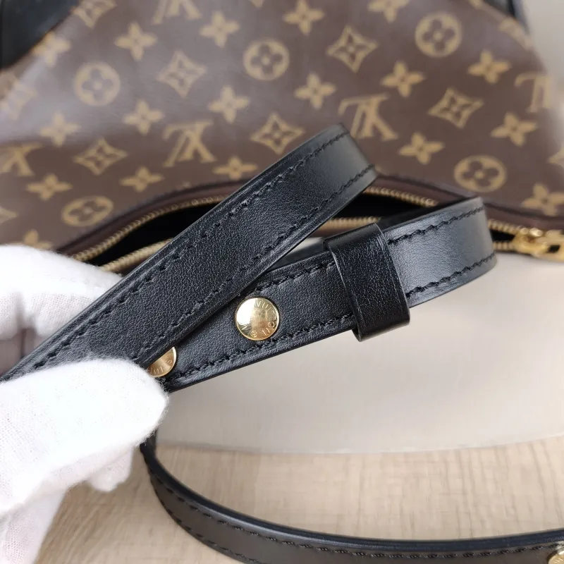 Louis Vuitton Crossbody Bag Boulogne PVC Small 26 × 9.5 × 16 cm — detail view 13 of 13