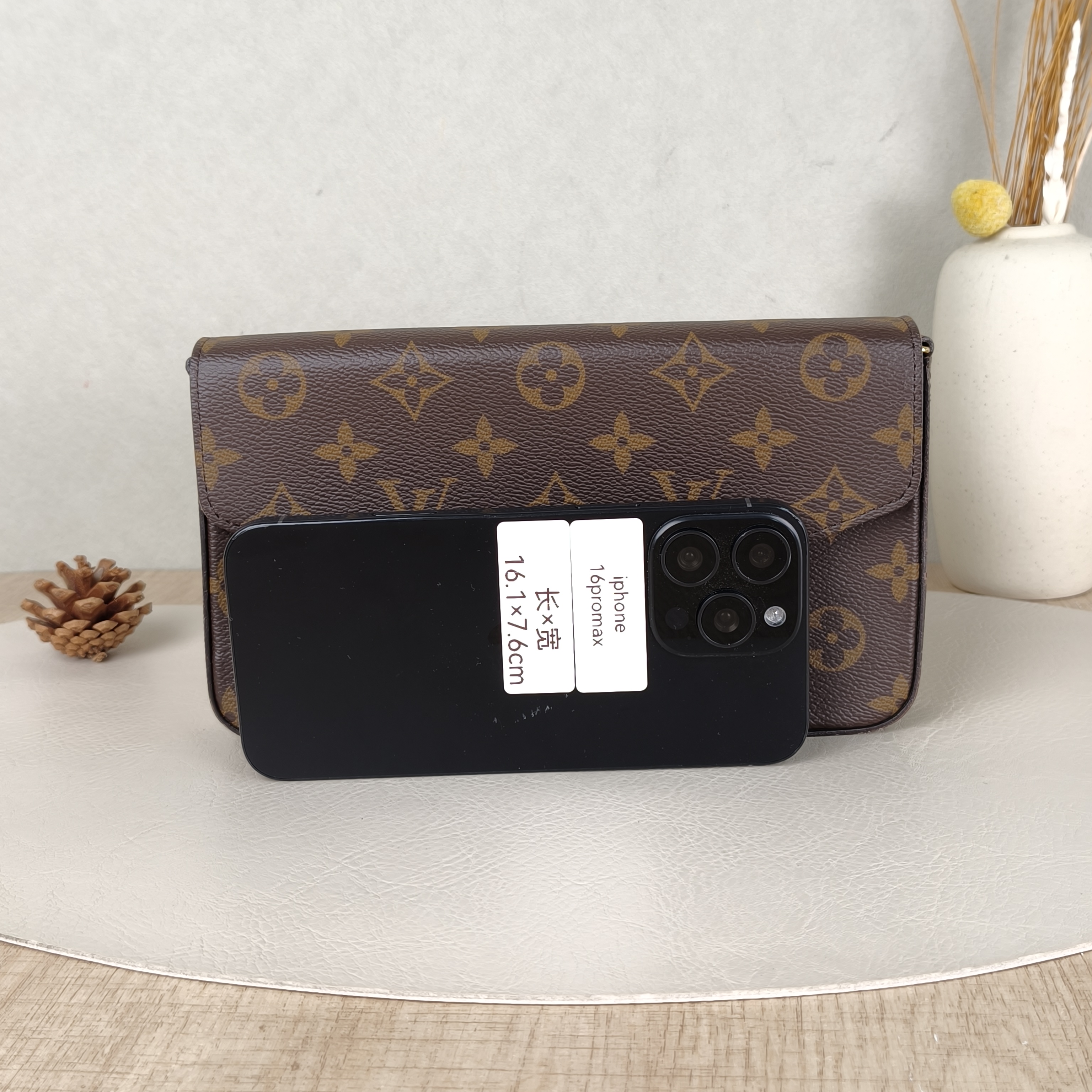 Louis Vuitton Crossbody Bag Pochette Félicie Monogram PVC Small21 × 3 × 12 cm — cover view 5 of 6