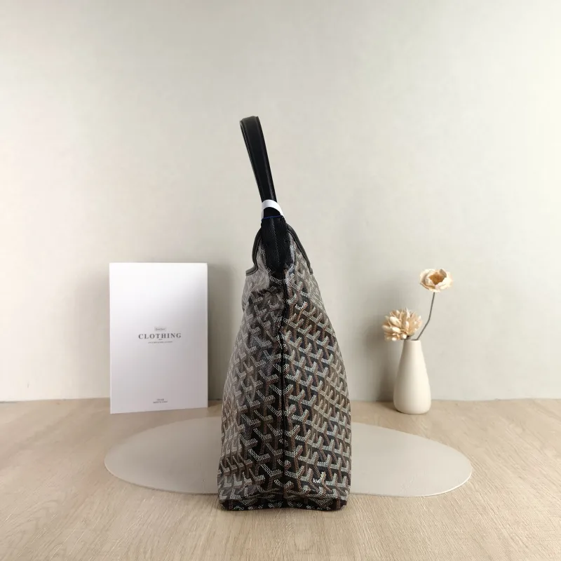 GOYARD Shoulder Bag Boheme Hobo​ Black ine Canvas Small 43 × 14 × 27 cm — detail view 5 of 11
