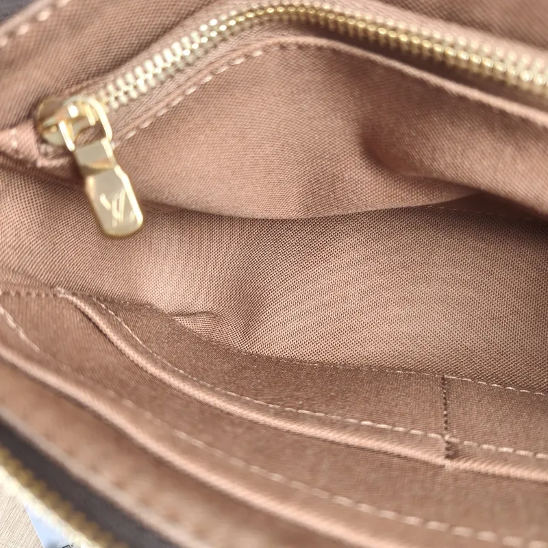 Louis Vuitton Shoulder Bag Pochette Accessoires Two Straps Monogram PVC Large 23.5 × 4 × 13.5 cm — detail view 9 of 9