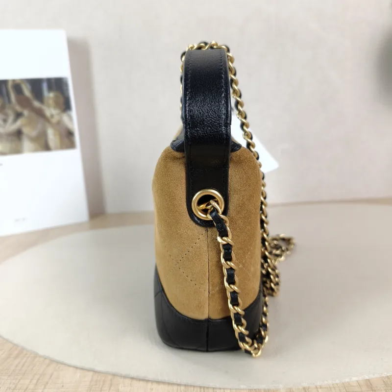 Chanel Crossbody Bag hobo Black Brown Suede Calfskin One Size 15.5 × 6 × 13 cm — detail view 8 of 11