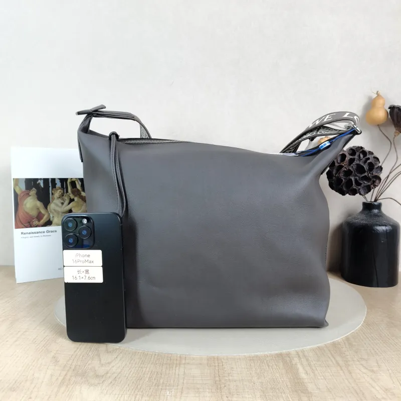 LOEWE Crossbody Bagcubi Crossbody Bag Grey Calfskin One Size44 × 18 × 30 cm — cover view 2 of 6