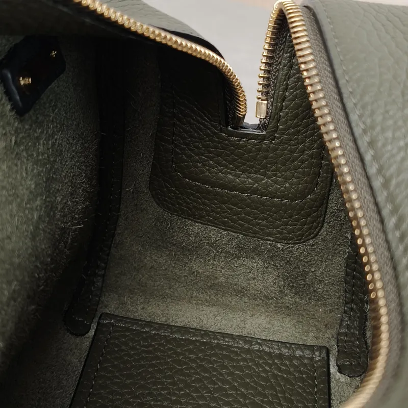 DELVAUX Top Handle Bag Cool Box Box Shoulder Bag Colorblock Calfskinmini21 × 11 × 13 cm — detail view 9 of 17