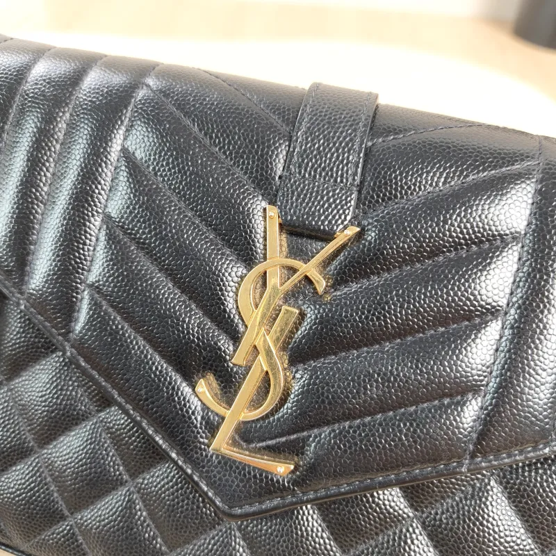 SAINT LAURENT Crossbody Bag ENVELOPE Black Grained Calfskin Small21 × 6 × 13 cm — detail view 2 of 15