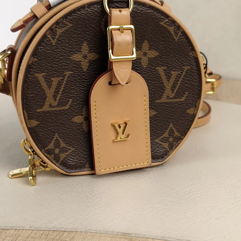 Louis Vuitton Crossbody Bag Mini BOITE CHAPEAU Monogram PV Cmini13 × 6.5 × 12 cm — detail view 4 of 12