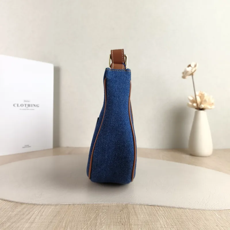 CELINE Shoulder Bag AVA Blue 24.5 × 7 × 16 cm — detail view 3 of 11