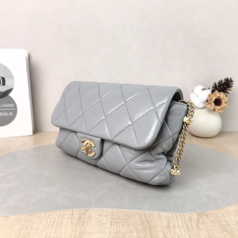 Chanel Crossbody Bag Crossbody Bag Grey Lambskin One Size 25.5 × 4.5 × 15 cm — cover view 4 of 5