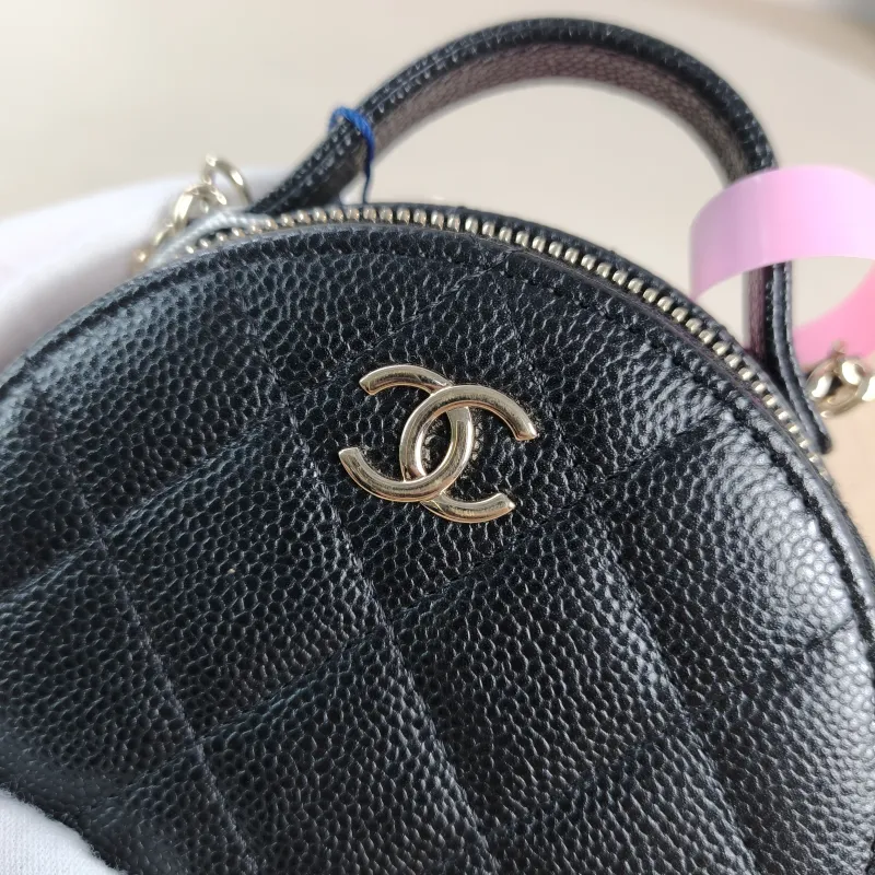 Chanel Crossbody Bag Crossbody Bag Black Grained Calfskin 12 × 5.5 × 11 cm 31 — detail view 12 of 12