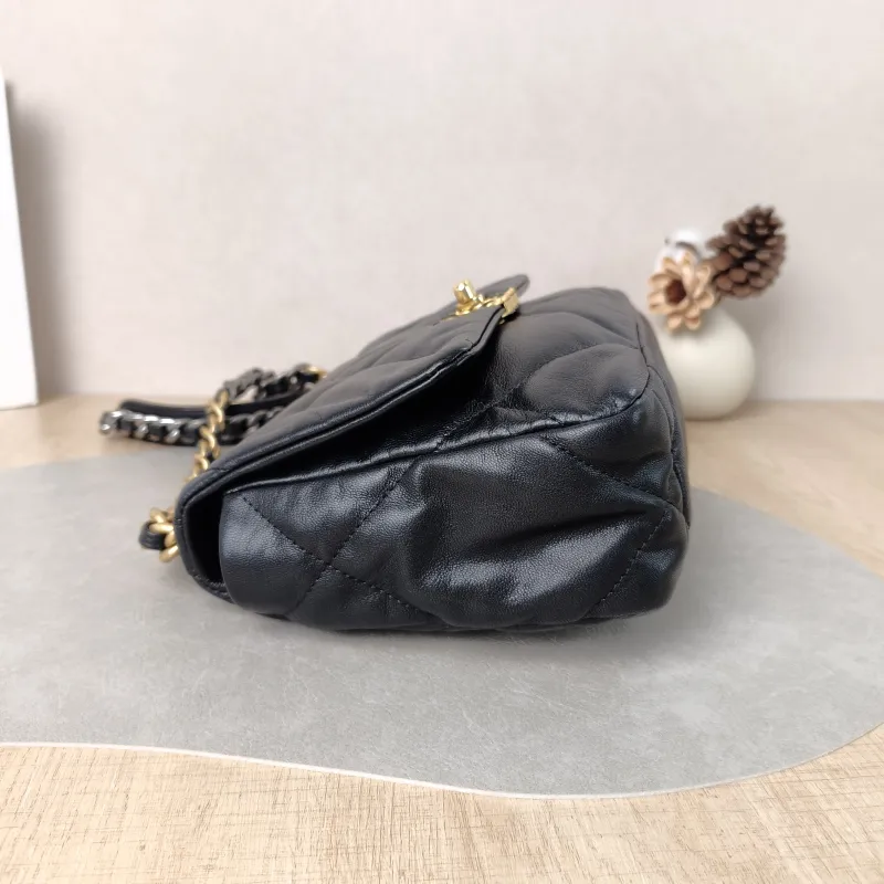 Chanel Crossbody Bag 19Bag Black SL ambskin Small 26 × 9 × 16 cm 30 — detail view 8 of 14