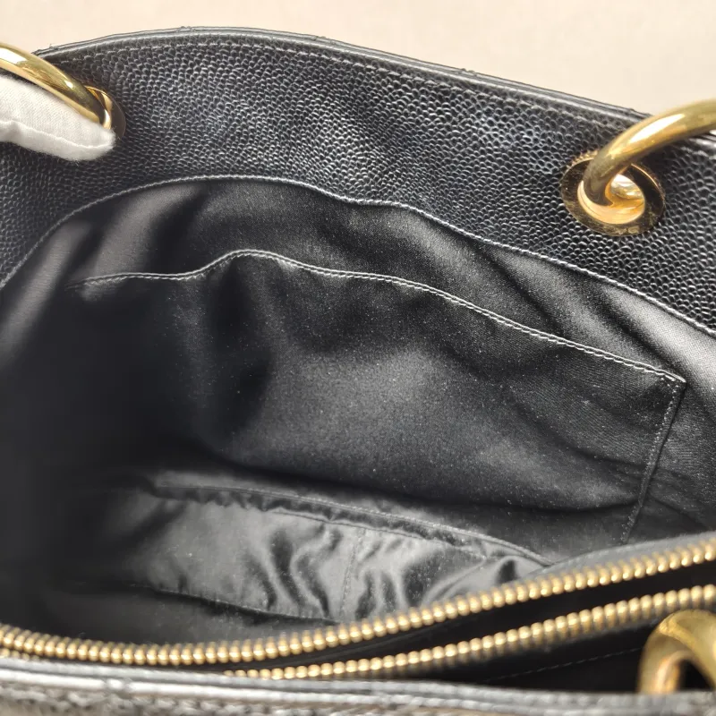 Chanel Shoulder Bag Grand Shopping Tote​ GST Shopping Tote Black Grained Calfskin Large 33 × 13 × 24 cm 15 — detail view 9 of 15