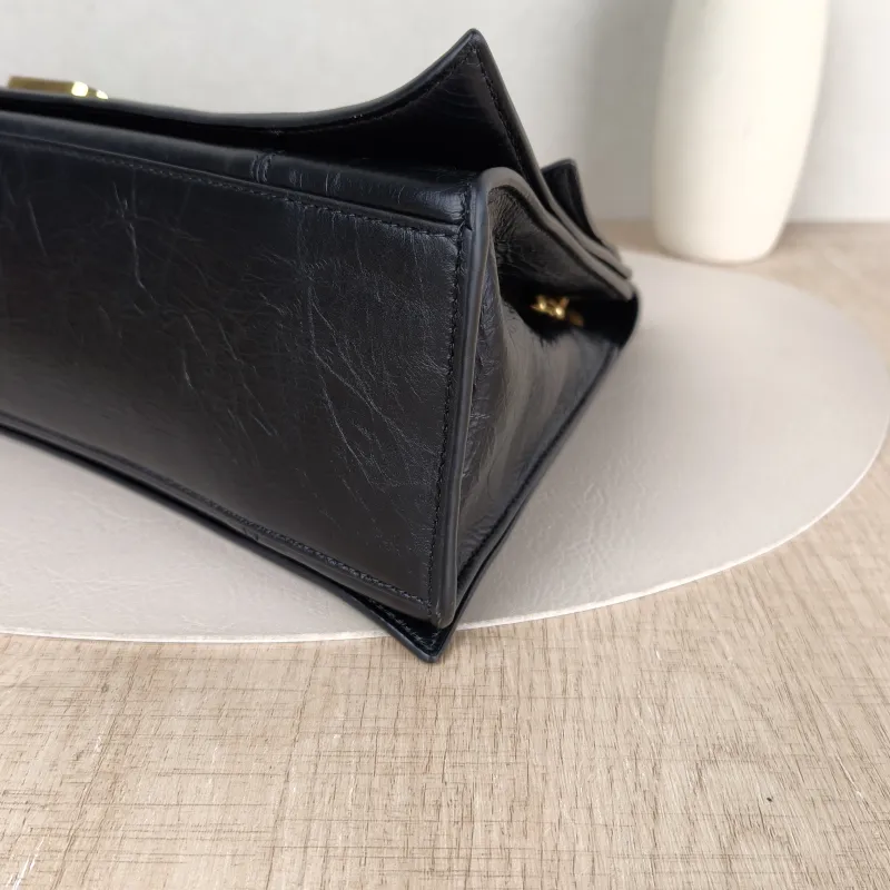 BALENCIAGA Shoulder Bag CRUSH Chain Bag Black CC alfskin Medium30 × 13 × 20 cm — detail view 5 of 12