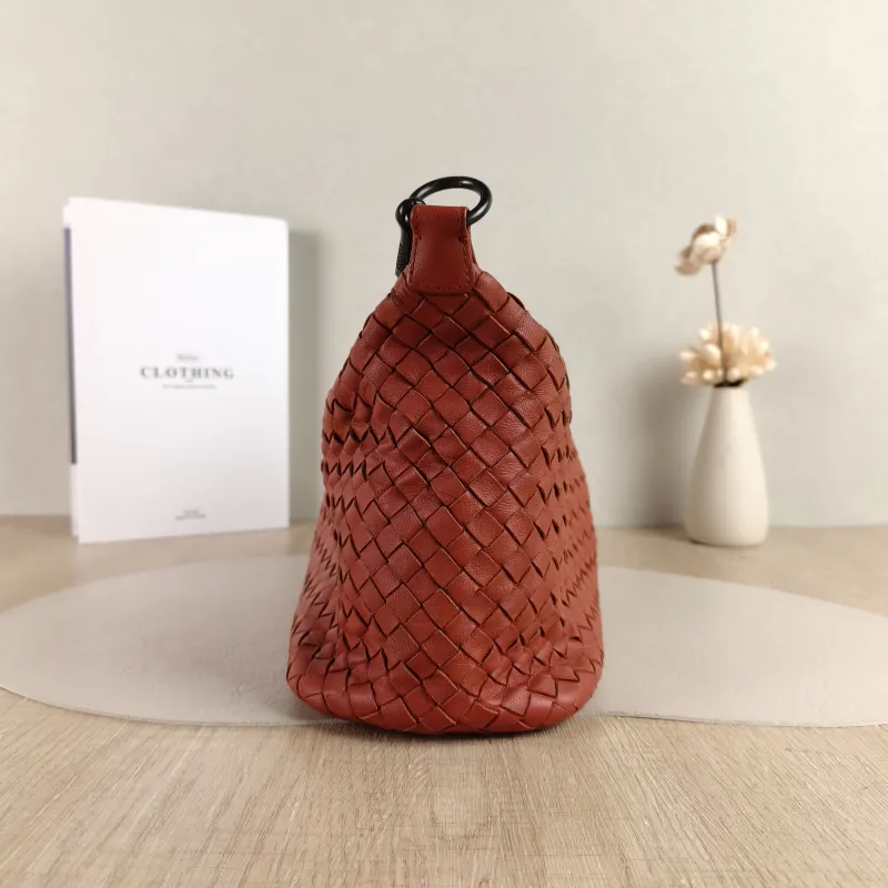 Bottega Veneta Top Handle Bag Woven Vanity Case Bag Red Lambskin One Size 25 × 12 × 18 cm Conditioned — detail view 7 of 9