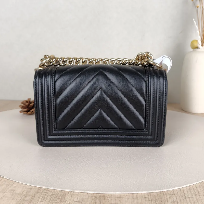 Chanel Crossbody Bagv Le Boy​Black Calfskin Small20.5 × 8.5 × 12 cm — cover view 5 of 5