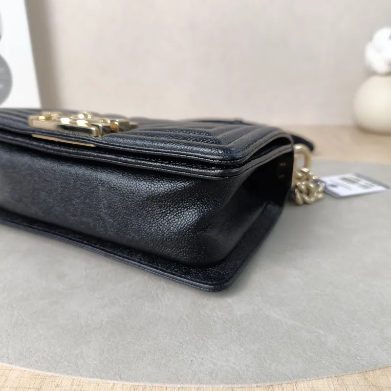 Chanel Crossbody Bagv leboy Black Grained Calfskin Small20.5 × 8.5 × 12 cm — detail view 3 of 13