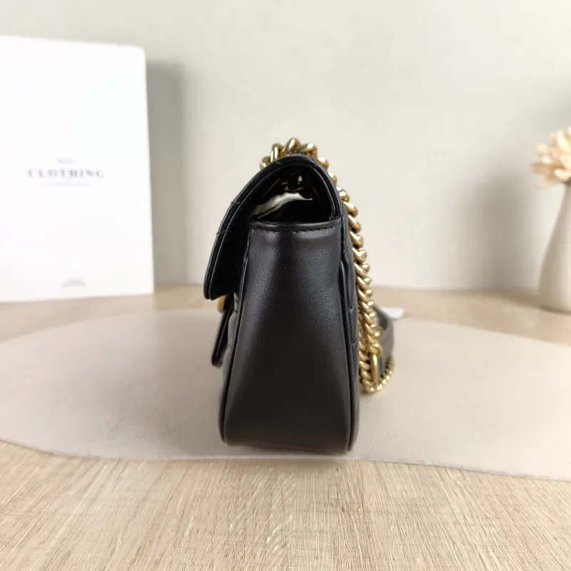 GUCCI Crossbody Bag GG Marmont Small Marmont 22 Black CC alfskin Small 22 × 6 × 13 cm — detail view 7 of 11