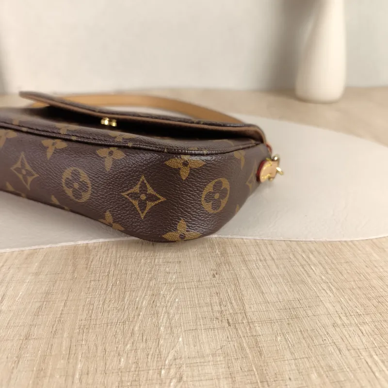 Louis Vuitton Crossbody Bag IVY Monogram PVC Small 23.5 × 4.3 × 12 cm — detail view 11 of 11
