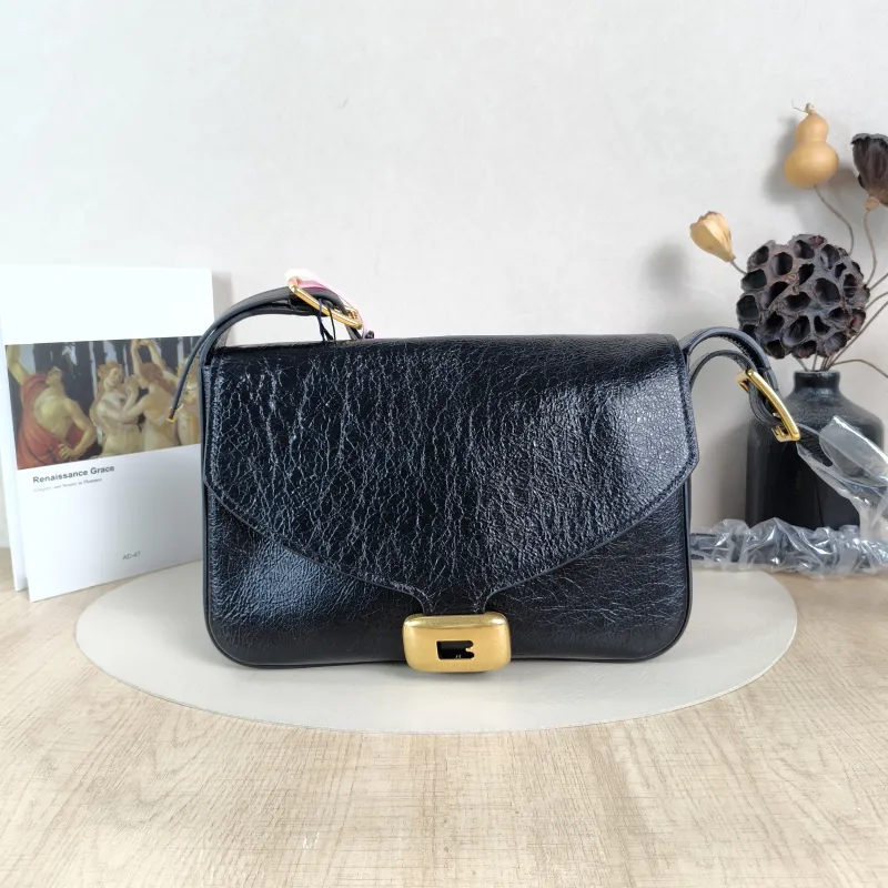 BALENCIAGA Shoulder Bag Clicca Black Waxed Leather Medium29 × 13 × 20 cm