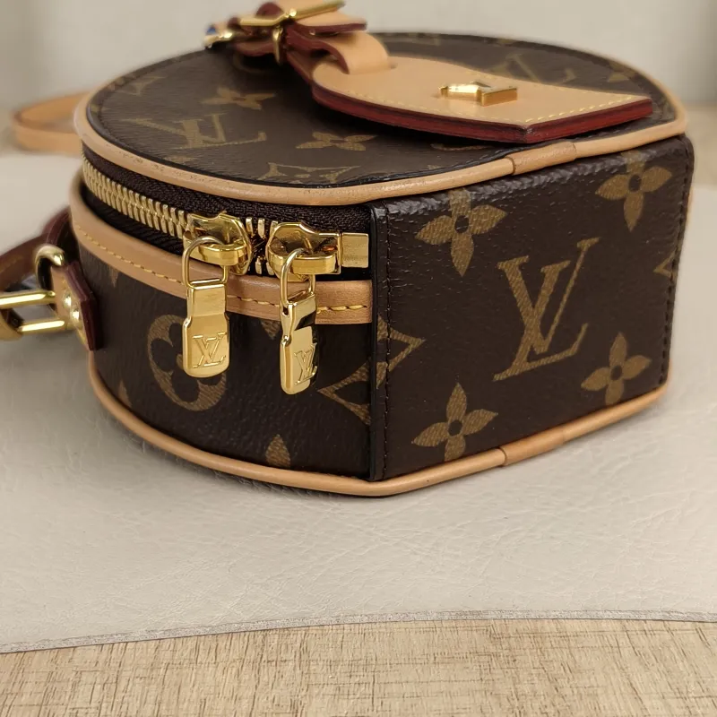 Louis Vuitton Crossbody Bag Mini BOITE CHAPEAU Monogram PV Cmini13 × 6.5 × 12 cm — detail view 8 of 12