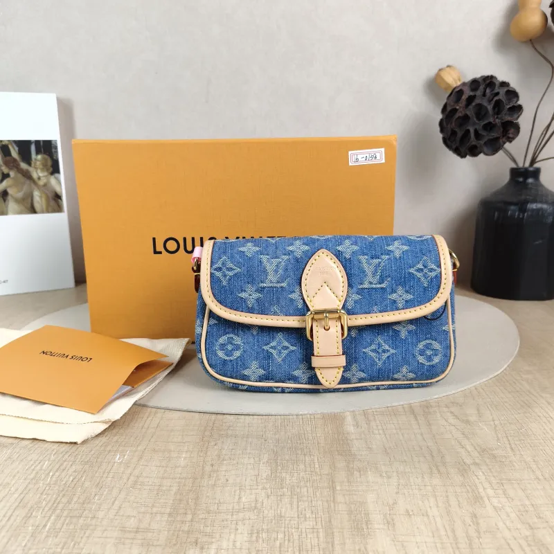 Louis Vuitton Crossbody Bag Diane Baguette Bag Blue nano 19 × 6 × 10.5 cm — cover view 5 of 6