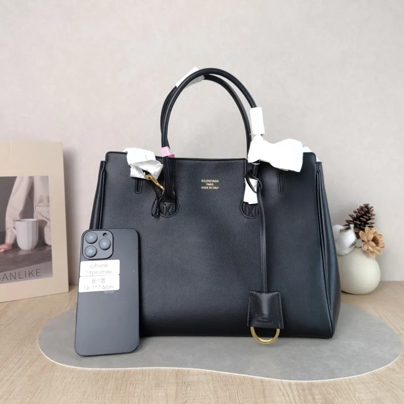 BALENCIAGA Top Handle Bag Hampton Carry All Tote Bag Black Calfskin Small 32 × 16 × 25 cm — cover view 4 of 5